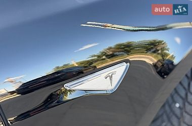 Ліфтбек Tesla Model S 2015 в Івано-Франківську