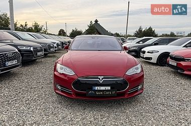 Ліфтбек Tesla Model S 2016 в Івано-Франківську