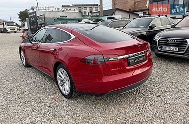Ліфтбек Tesla Model S 2016 в Івано-Франківську
