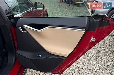 Ліфтбек Tesla Model S 2016 в Івано-Франківську