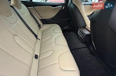 Ліфтбек Tesla Model S 2016 в Івано-Франківську