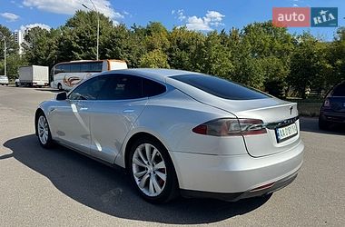 Лифтбек Tesla Model S 2013 в Киеве