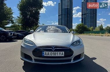 Лифтбек Tesla Model S 2013 в Киеве