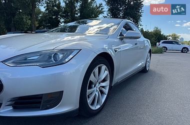 Лифтбек Tesla Model S 2013 в Киеве