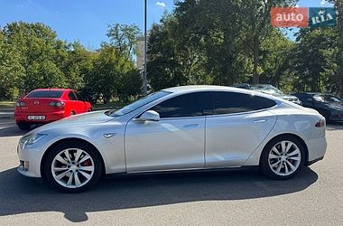 Лифтбек Tesla Model S 2013 в Киеве