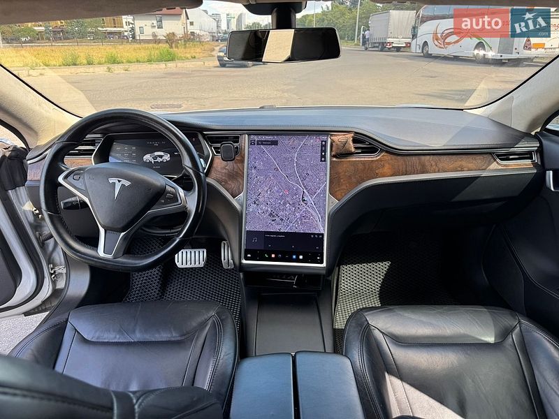 Лифтбек Tesla Model S 2013 в Киеве