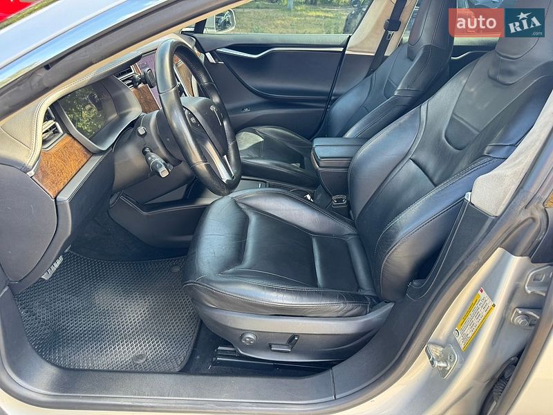 Лифтбек Tesla Model S 2013 в Киеве