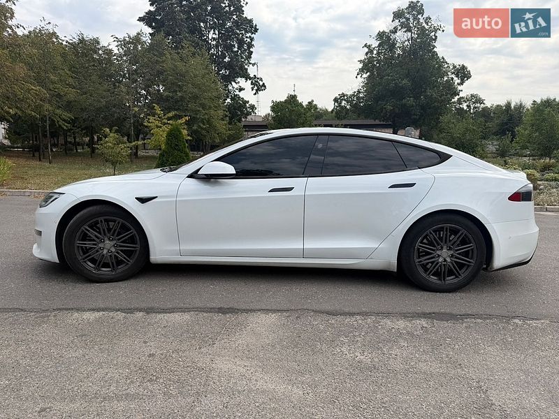 Ліфтбек Tesla Model S 2021 в Запоріжжі