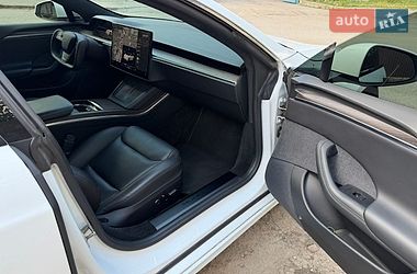 Ліфтбек Tesla Model S 2021 в Запоріжжі