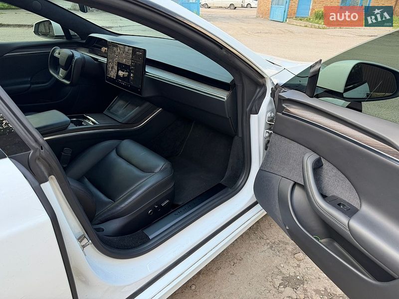 Ліфтбек Tesla Model S 2021 в Запоріжжі