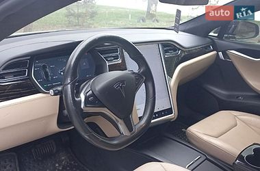Ліфтбек Tesla Model S 2016 в Івано-Франківську