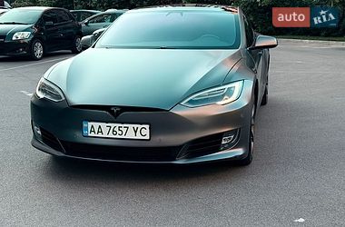 Ліфтбек Tesla Model S 2017 в Києві