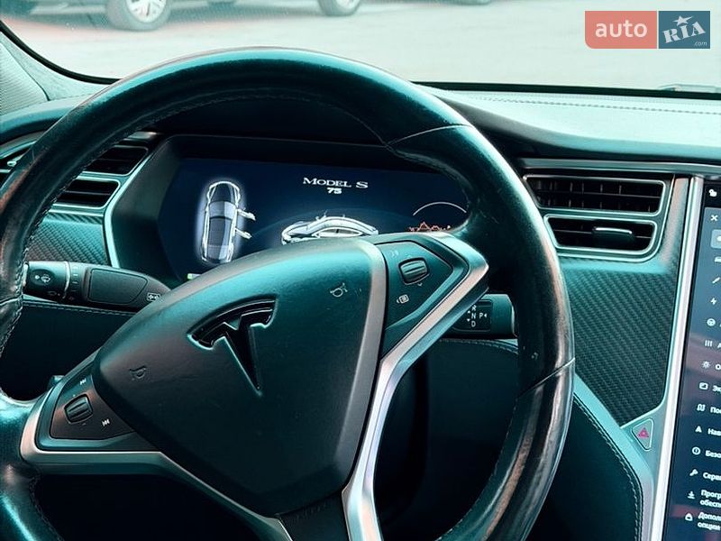 Ліфтбек Tesla Model S 2017 в Києві
