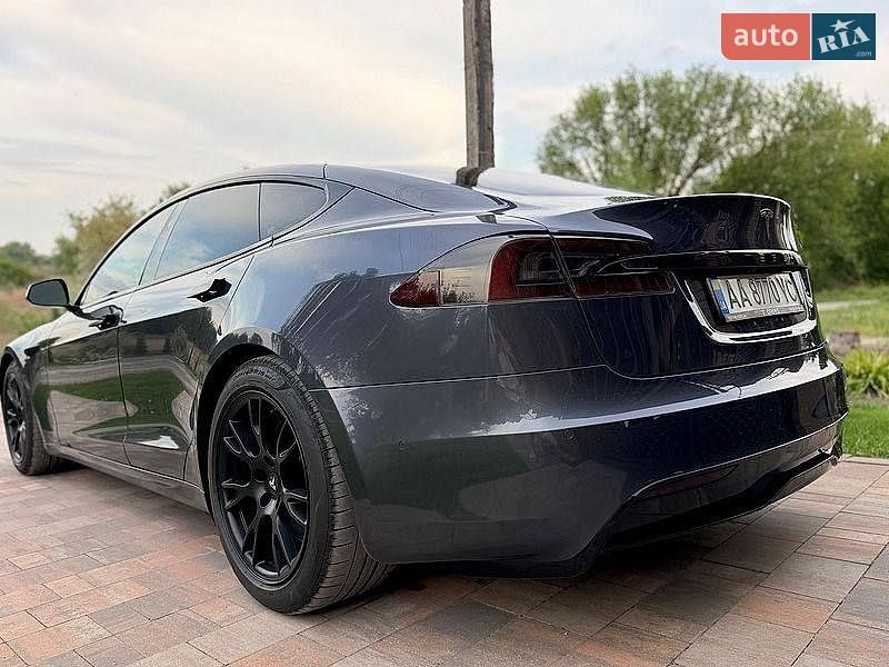 Ліфтбек Tesla Model S 2021 в Києві