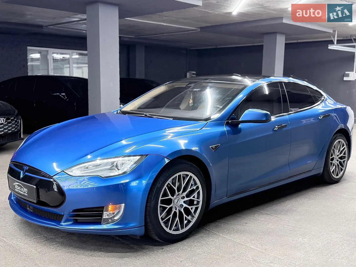 2015 Tesla Model S - фото 1
