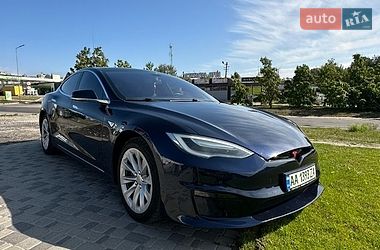 Лифтбек Tesla Model S 2014 в Белой Церкви