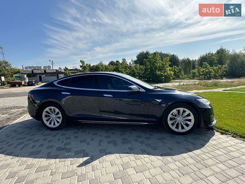 Лифтбек Tesla Model S 2014 в Белой Церкви
