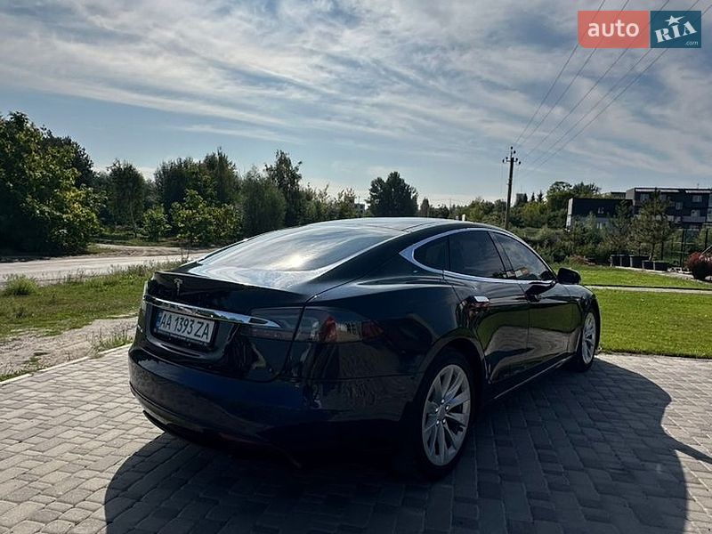 Лифтбек Tesla Model S 2014 в Белой Церкви