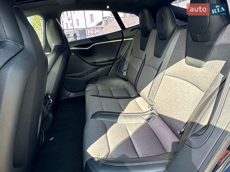 Лифтбек Tesla Model S 2014 в Белой Церкви