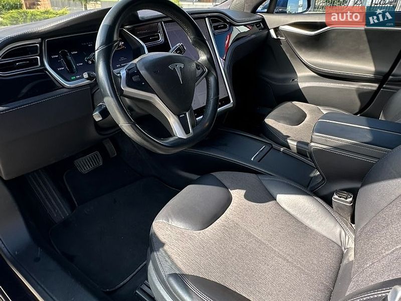 Лифтбек Tesla Model S 2014 в Белой Церкви