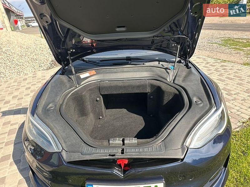 Лифтбек Tesla Model S 2014 в Белой Церкви