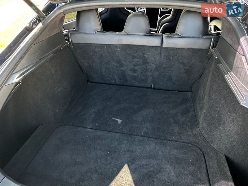 Лифтбек Tesla Model S 2014 в Белой Церкви