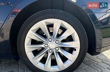 Лифтбек Tesla Model S 2014 в Белой Церкви
