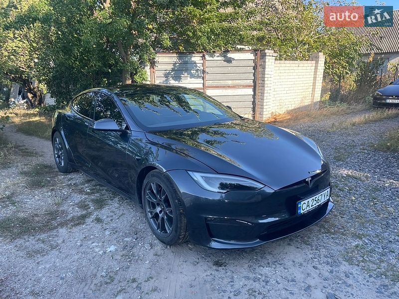 Лифтбек Tesla Model S 2024 в Черкассах