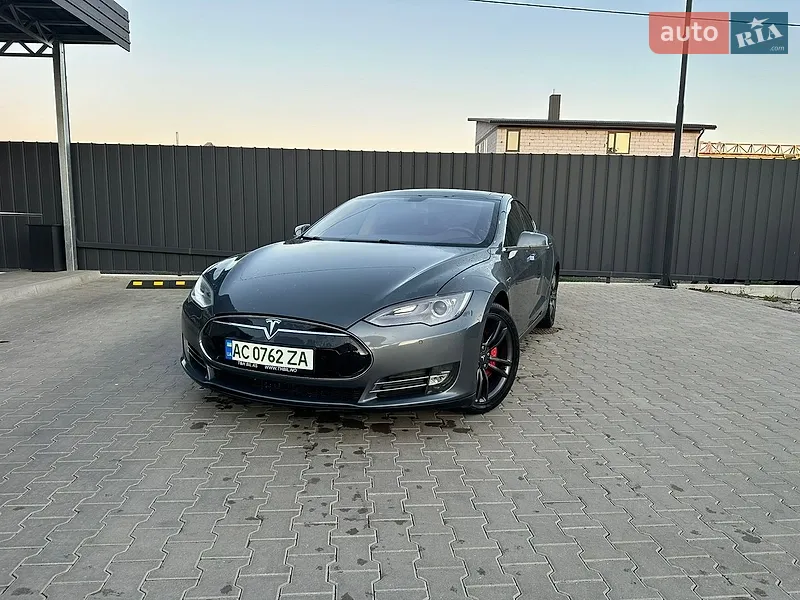 Tesla Model S