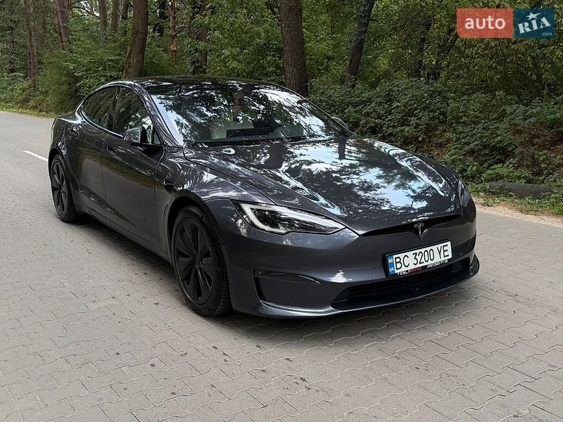 Лифтбек Tesla Model S 2021 в Львове