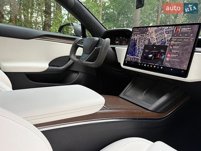 Лифтбек Tesla Model S 2021 в Львове