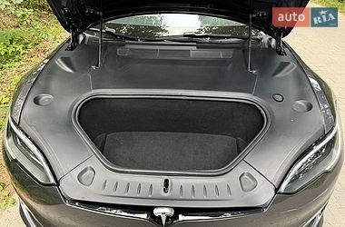 Лифтбек Tesla Model S 2021 в Львове