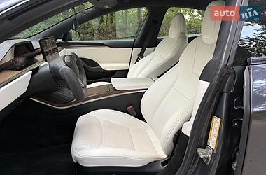 Лифтбек Tesla Model S 2021 в Львове