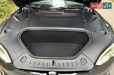 Лифтбек Tesla Model S 2021 в Львове