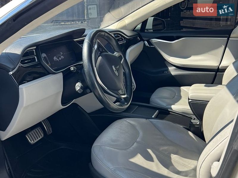 Ліфтбек Tesla Model S 2014 в Житомирі фото 13 Ліфтбек Tesla Model S 2014 в Житомирі