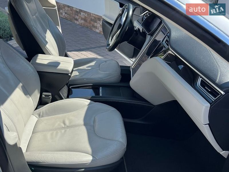 Ліфтбек Tesla Model S 2014 в Житомирі фото 18 Ліфтбек Tesla Model S 2014 в Житомирі