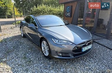 Лифтбек Tesla Model S 2014 в Черновцах