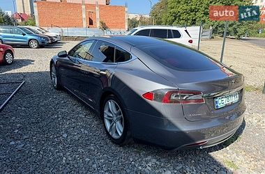 Лифтбек Tesla Model S 2014 в Черновцах