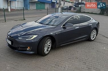 Ліфтбек Tesla Model S 2018 в Первомайську