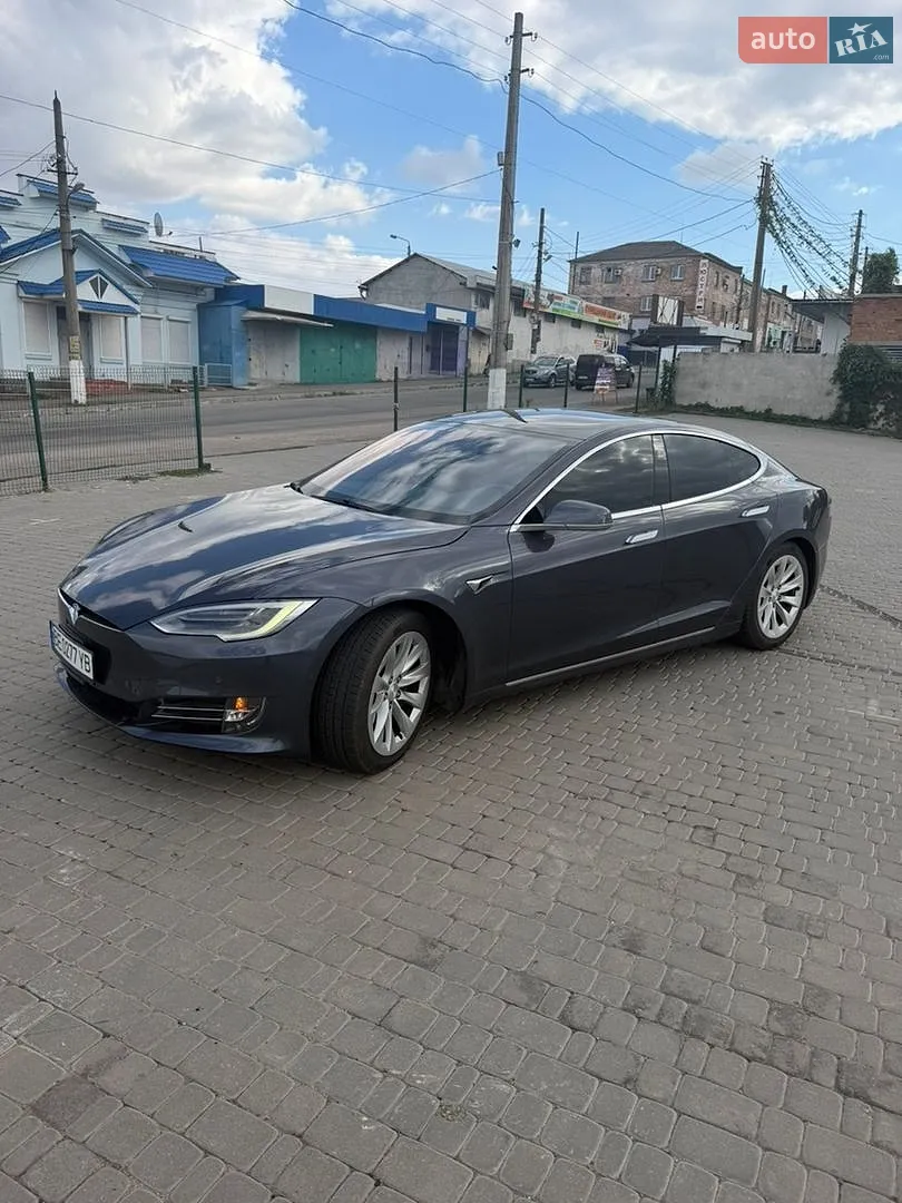 2018 Tesla Model S - фото 1