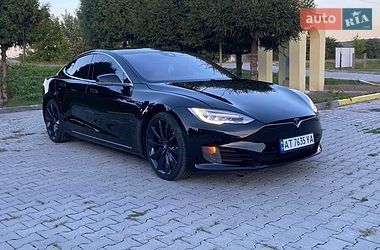 Ліфтбек Tesla Model S 2016 в Івано-Франківську