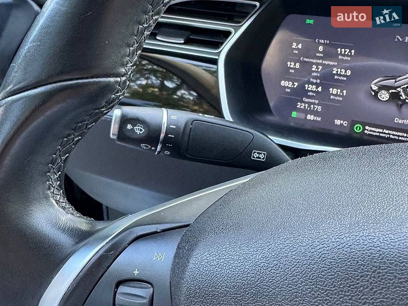 Лифтбек Tesla Model S 2014 в Новояворовске