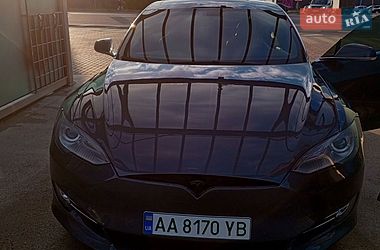 Лифтбек Tesla Model S 2014 в Киеве