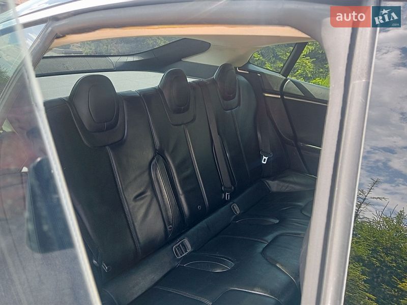 Ліфтбек Tesla Model S 2013 в Шепетівці фото 26 Ліфтбек Tesla Model S 2013 в Шепетівці