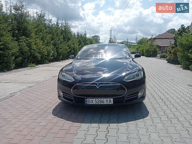 Ліфтбек Tesla Model S 2013 в Шепетівці фото 40 Ліфтбек Tesla Model S 2013 в Шепетівці