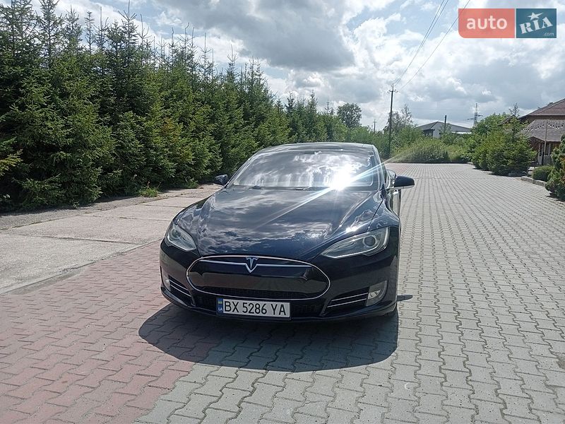 Ліфтбек Tesla Model S 2013 в Шепетівці фото 60 Ліфтбек Tesla Model S 2013 в Шепетівці