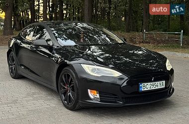 Лифтбек Tesla Model S 2014 в Львове