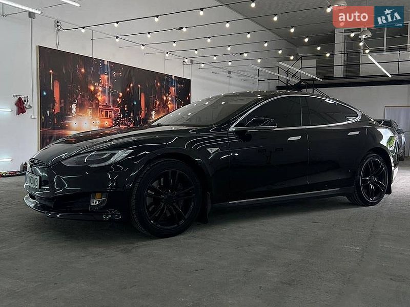 Ліфтбек Tesla Model S 2014 в Вінниці фото 6 Ліфтбек Tesla Model S 2014 в Вінниці