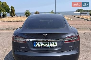 Ліфтбек Tesla Model S 2015 в Черкасах