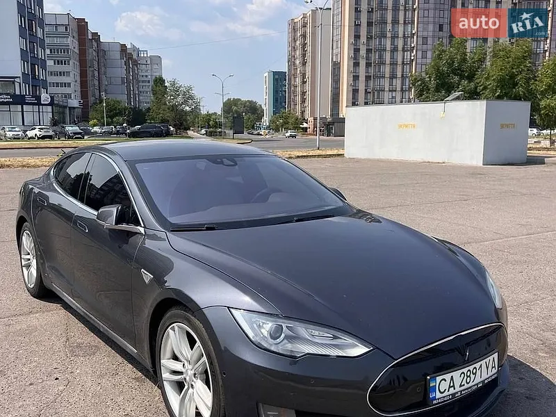 Tesla Model S